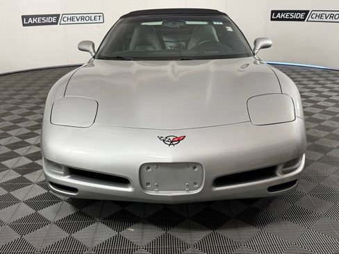 Used 2004 Chevrolet Corvette Convertible w/ Preferred Equipment Group RWD image 9
