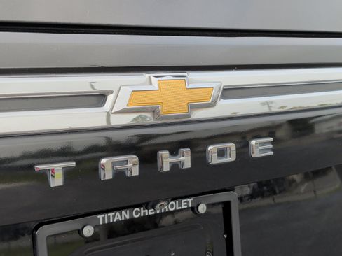 Used 2022 Chevrolet Tahoe LT w/ Luxury Package RWD image 10