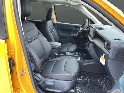 New 2026 Ford Maverick Lariat w/ Black Appearance Package image 40