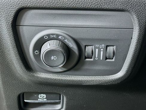 Used 2021 Jeep Grand Cherokee L Limited image 17