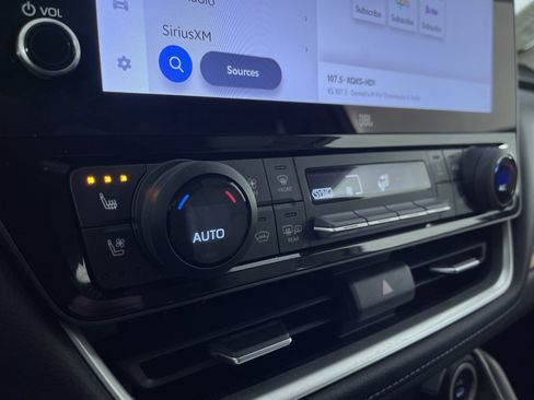Used 2024 Toyota Grand Highlander AWD image 21