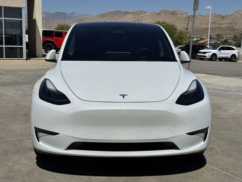 Used 2022 Tesla Model Y Performance AWD/4WD image 2