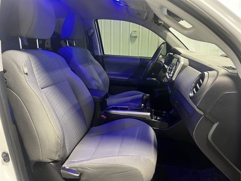 Used 2020 Toyota Tacoma SR5 image 27