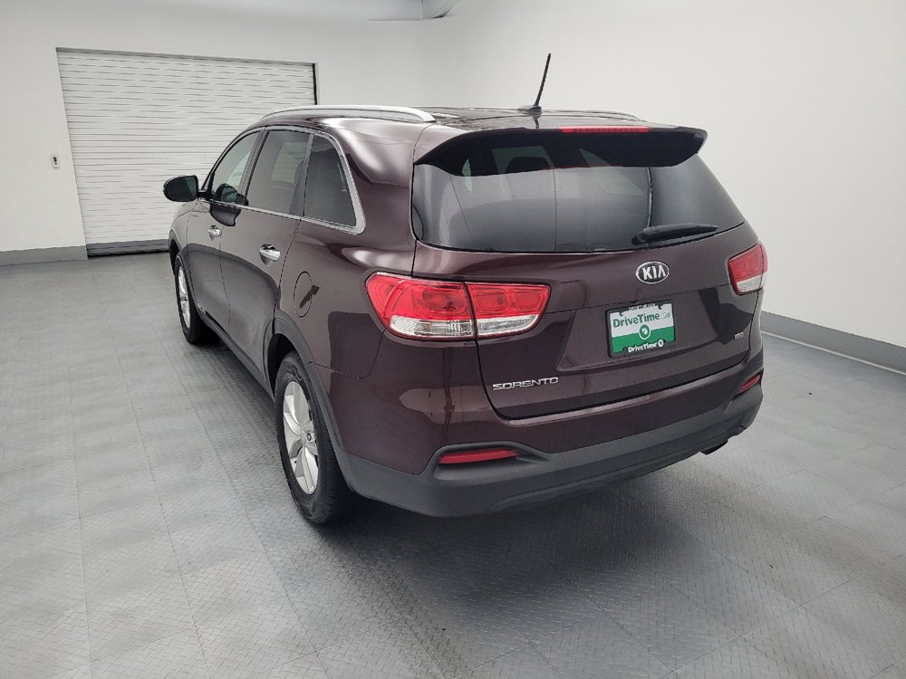 Used 2017 Kia Sorento AWD image 5