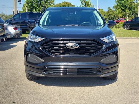 Used 2022 Ford Edge SE w/ Black Appearance Package image 2