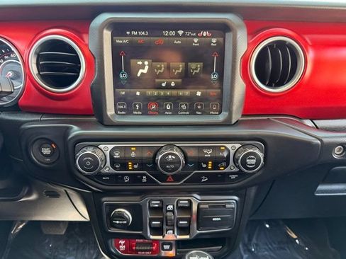 Used 2019 Jeep Wrangler Unlimited Rubicon AWD/4WD image 29