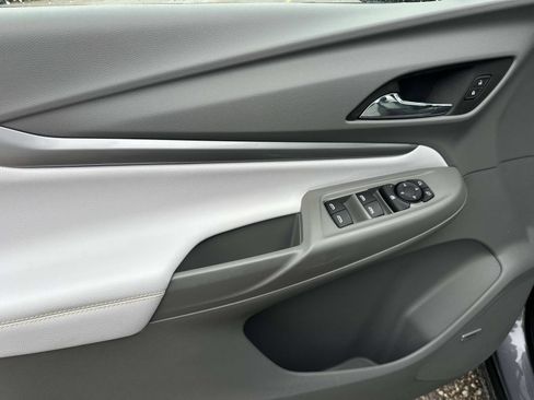 Used 2023 Chevrolet Bolt EUV Premier w/ Sun & Sound Package image 14