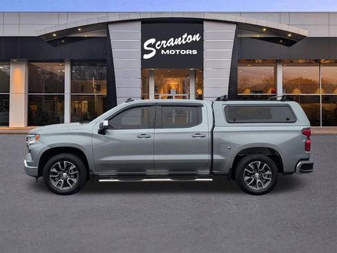 Used 2023 Chevrolet Silverado 1500 LT image 2