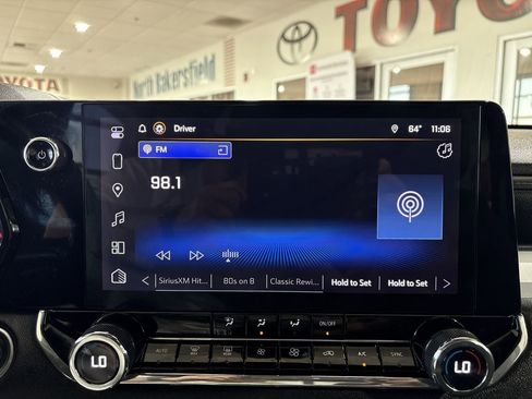 Used 2024 Chevrolet Colorado LT w/ LT Convenience Package RWD image 17