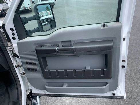 Used 2012 Ford F550 2WD Regular Cab Super Duty w/ Payload Upgrade Pkg image 21