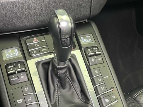 Used 2018 Porsche Macan S AWD/4WD image 34