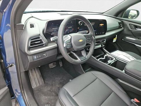 New 2026 Chevrolet Traverse LT w/ Driver Confidence Package image 3