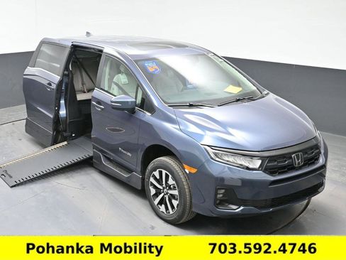 Used 2026 Honda Odyssey EX-L image 16