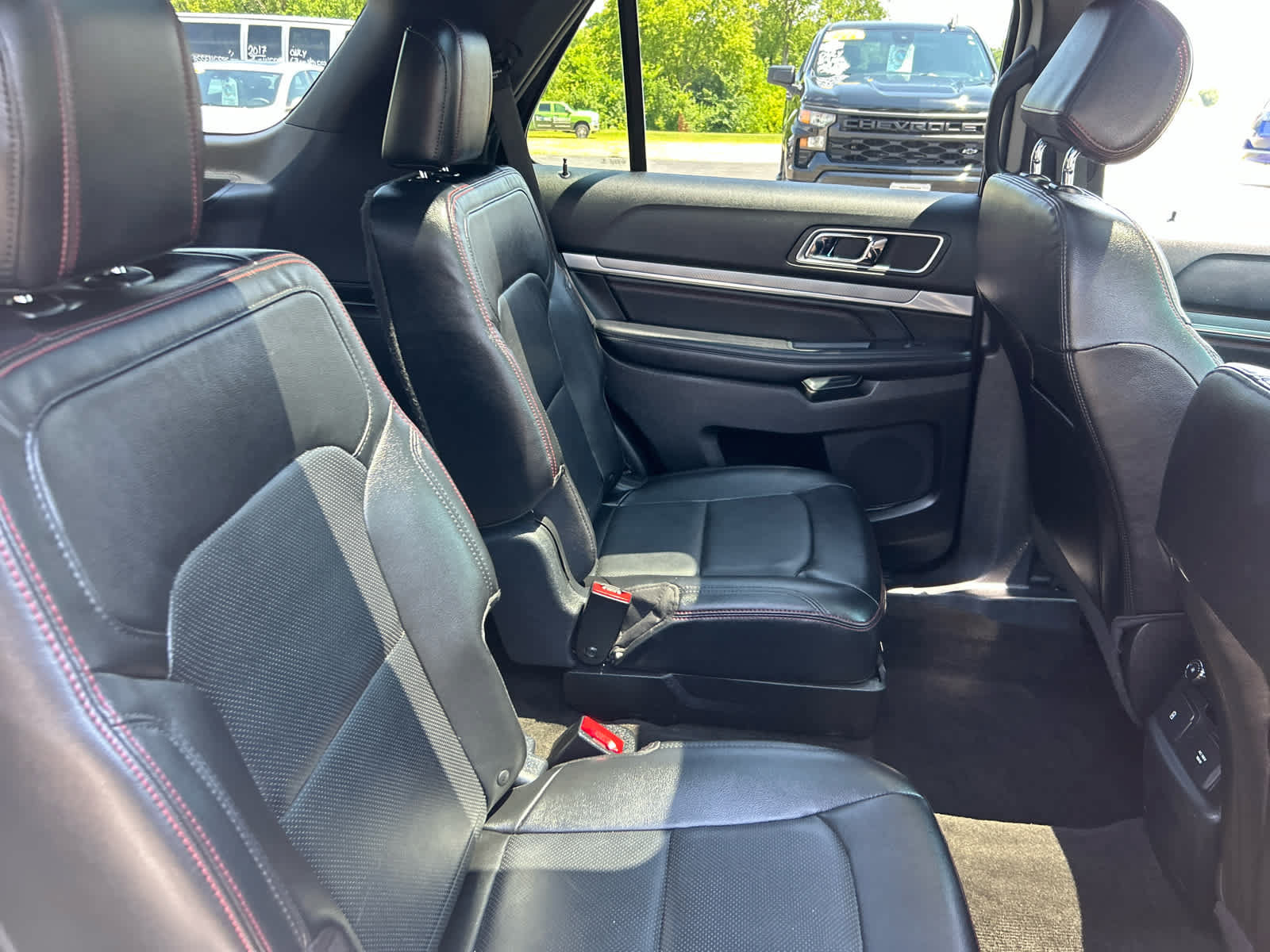 Used 2016 Ford Explorer Sport w/ Equipment Group 401A AWD/4WD image 31