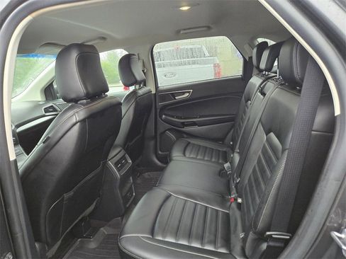 Used 2020 Ford Edge SEL image 10