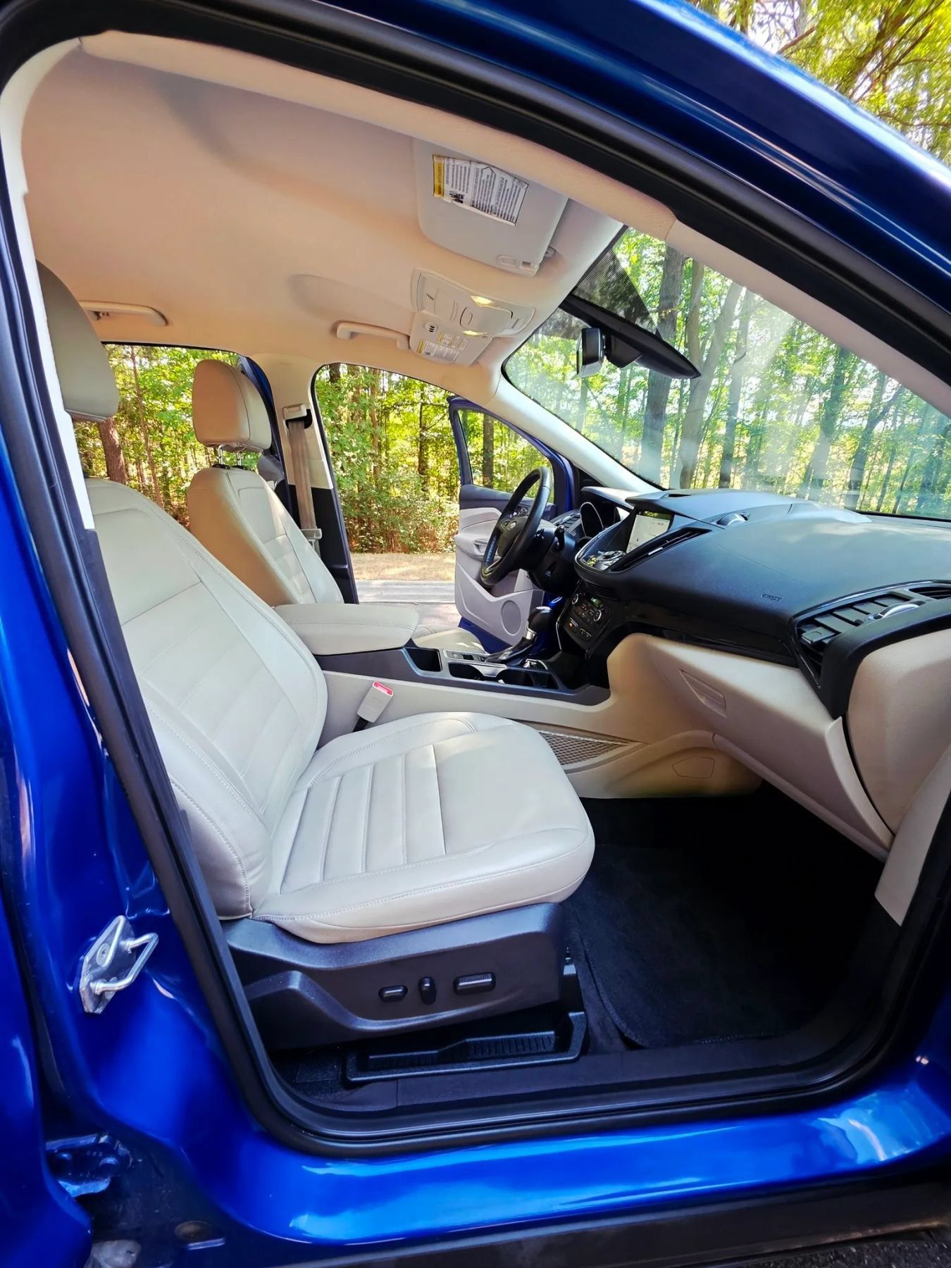 Used 2017 Ford Escape Titanium FWD image 8