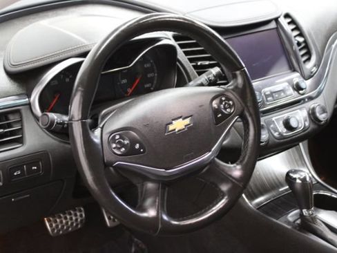 Used 2018 Chevrolet Impala Premier FWD image 14