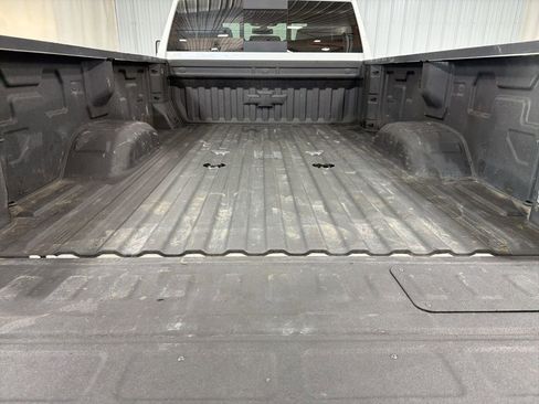 Used 2022 Chevrolet Silverado 3500 LT w/ Convenience Package image 8