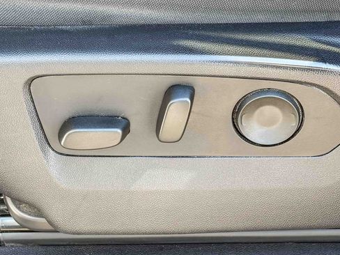 Used 2024 Chevrolet Silverado 1500 Custom image 47