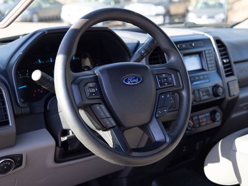 Used 2021 Ford F250 XL w/ Power Equipment Group RWD image 23