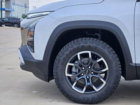 New 2026 Chevrolet Equinox ACTIV w/ Convenience Package III FWD image 12