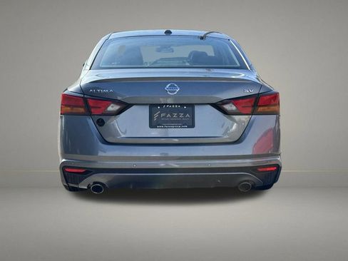 Used 2022 Nissan Altima 2.5 SV w/ SV Premium Package FWD image 4