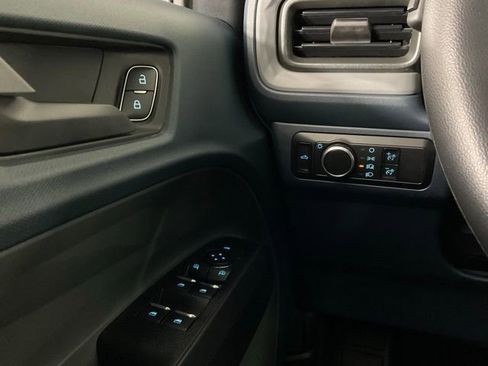 New 2026 Ford Maverick XL image 18