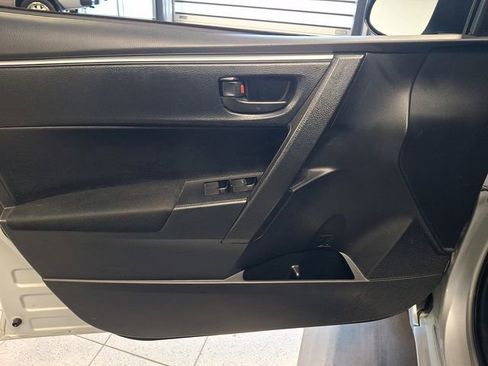 Used 2015 Toyota Corolla L FWD image 15