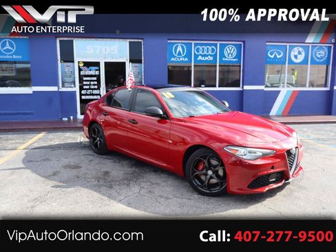 Used 2018 Alfa Romeo Giulia Ti Sport w/ Quick Order Package 22S Sport AWD/4WD image 1