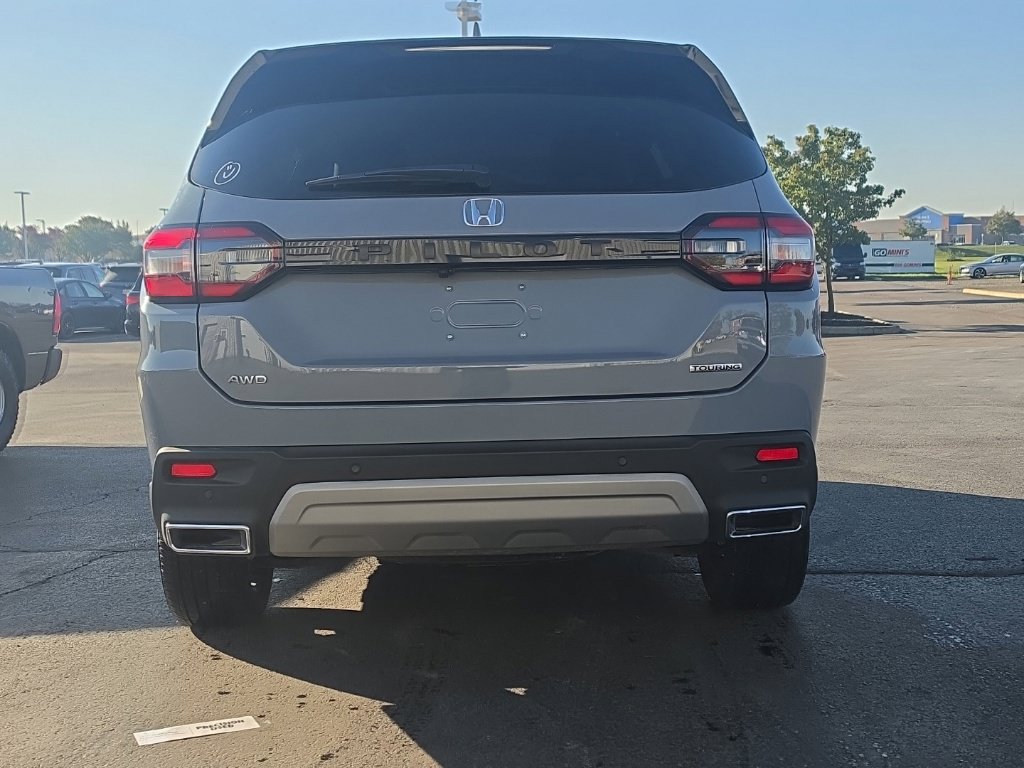 Certified 2025 Honda Pilot Touring image 6
