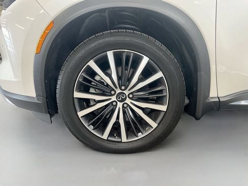 Used 2023 INFINITI QX60 Sensory w/ Vision Package AWD/4WD image 34