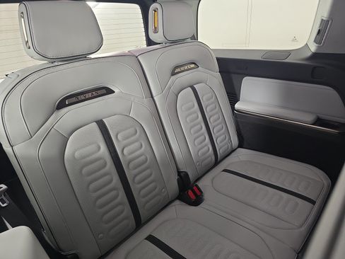 Used 2024 Rivian R1S Adventure AWD/4WD image 25