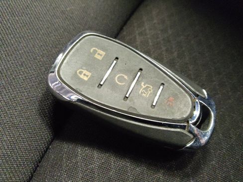 Used 2023 Chevrolet Malibu LT FWD image 32