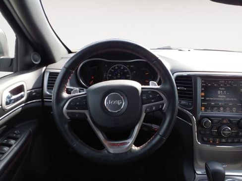 Used 2017 Jeep Grand Cherokee Trailhawk w/ Trailhawk Luxury Group AWD/4WD image 12
