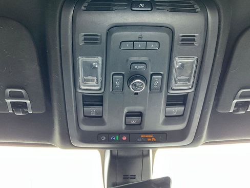 Used 2021 GMC Yukon XL Denali w/ Denali Premium Package image 39