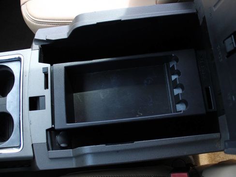 Used 2016 Ford F250 Lariat w/ Chrome Package image 37