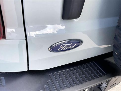 Used 2023 Ford Bronco Black Diamond w/ Sasquatch Package AWD/4WD image 28
