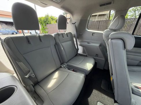 Used 2013 Toyota Highlander Limited FWD image 12