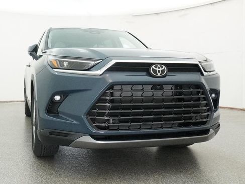 New 2026 Toyota Grand Highlander Limited image 37
