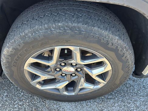 Used 2023 GMC Sierra 1500 SLT w/ SLT Premium Plus Package image 11