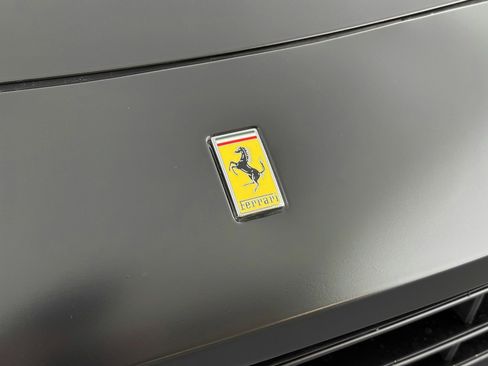 Used 2018 Ferrari GTC4Lusso T image 41