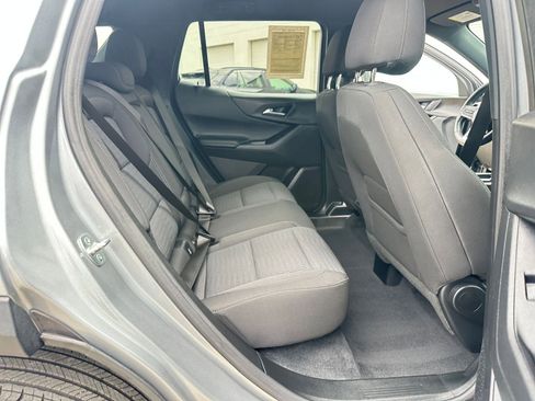 Used 2025 Chevrolet Equinox LT image 25