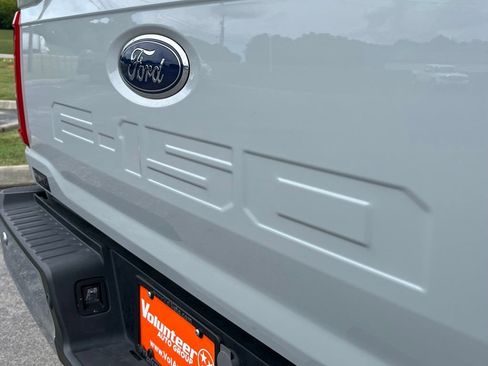 Used 2023 Ford F150 XLT AWD/4WD image 14