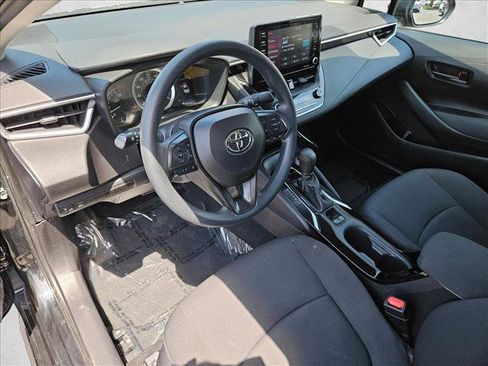 Used 2022 Toyota Corolla LE w/ Carpet Mat Package (TMS) FWD image 10