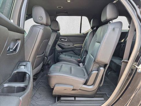 Used 2023 Chevrolet Traverse RS w/ LPO, Floor Liner Package FWD image 19