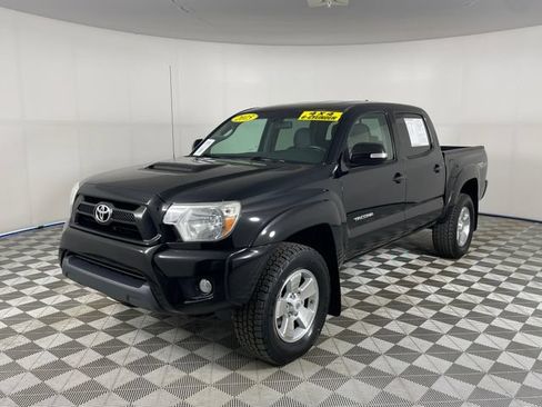 Used 2015 Toyota Tacoma 4x4 Double Cab w/ TRD Sport Package image 1
