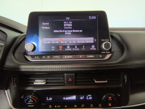 Used 2023 Nissan Rogue SV w/ SV Premium Package AWD/4WD image 15