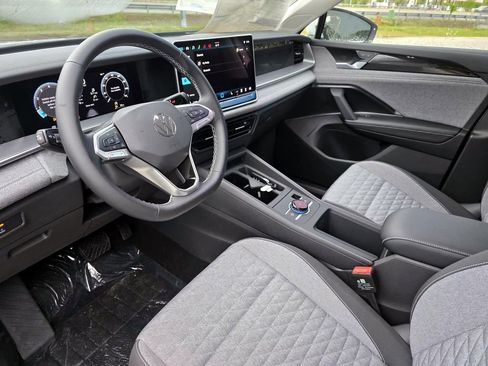 New 2026 Volkswagen Tiguan S FWD image 17