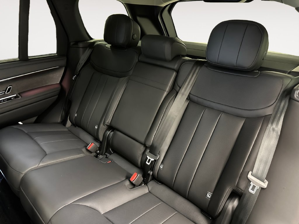 New 2026 Land Rover Range Rover SE AWD/4WD image 13