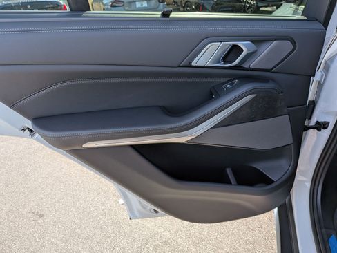 New 2026 BMW X5 xDrive40i w/ Climate Comfort Package image 27